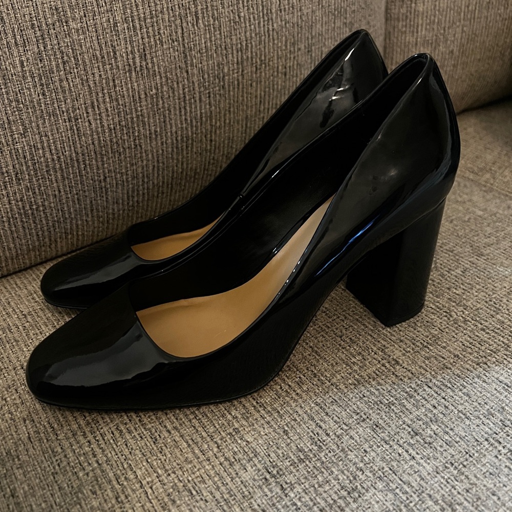 Black Patent Banana Republic Pumps